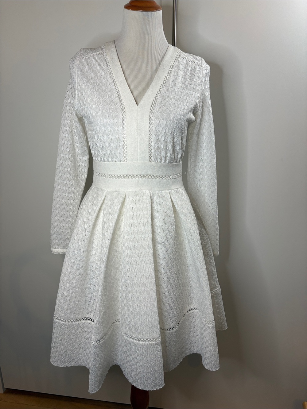 Maje White V-Neck Fit-and-Flare Lace Dress size 3 Maje
